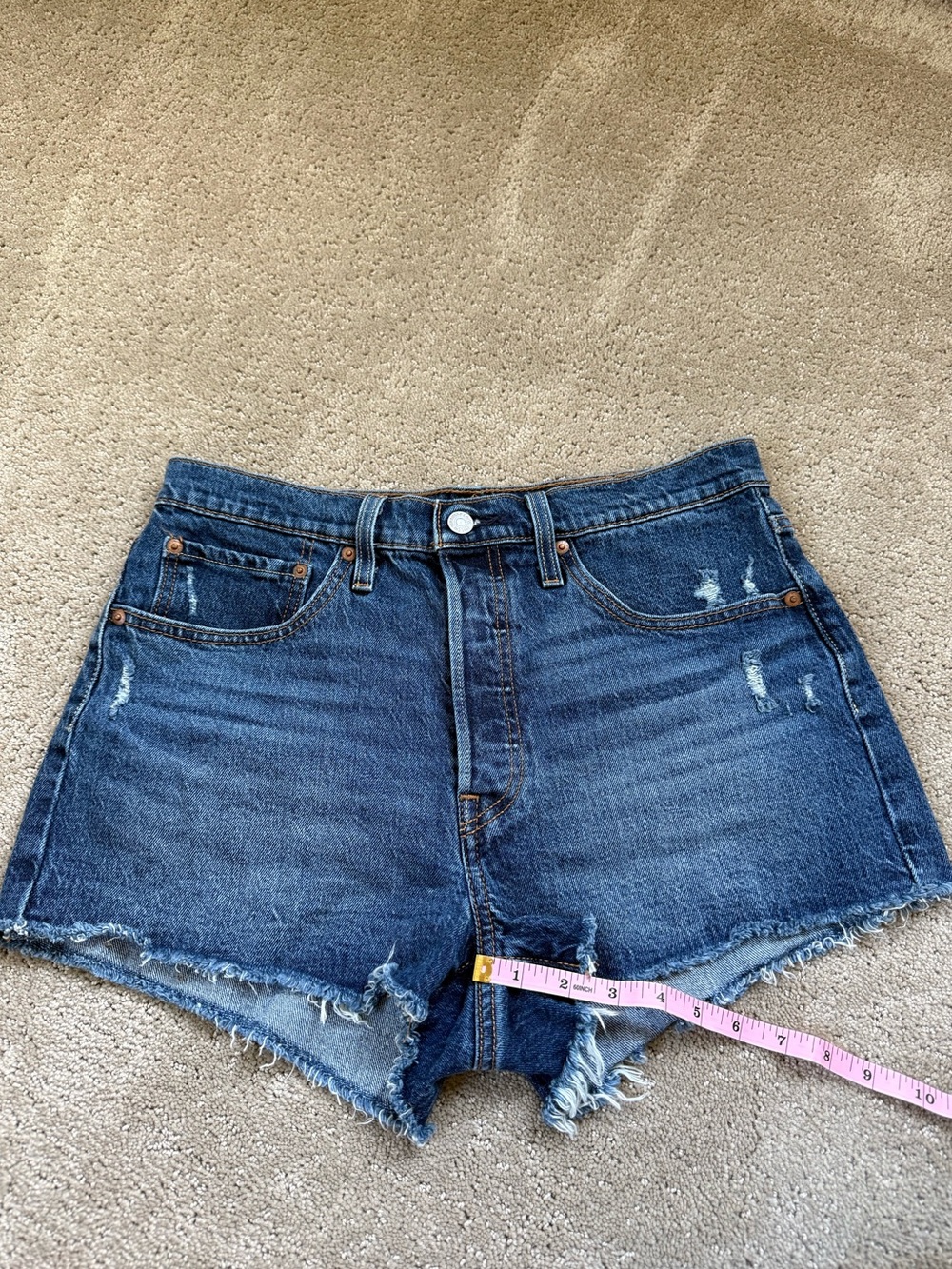 Levi’s Original Fit High Rise 99% Cotton Dark Wash Denim Shorts with Button Fly - Picture 6 of 6
